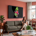 Quadro Decorativo Grande Rosto Surreal para Sala Verde | quadros decorativos para sala de estar | rosto em perfil com pele verde texturizada e nariz rosa vibrante, olhos realistas | em ambiente 3 | Porao dos Quadros