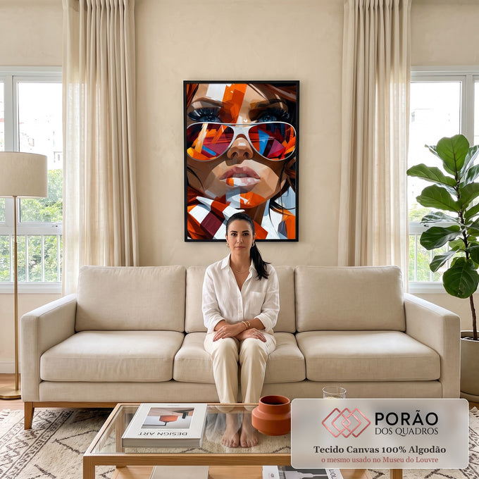 Quadro Decorativo Mulher Óculos Espelhado Laranja e Branco em sala de estar moderna - quadros decorativos para sala