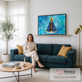 Nossa Senhora Aparecida com coroa dourada e manto azul sobre fundo em aquarela azul, quadro decorativo