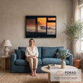 Onda do mar quebrando ao pôr do sol com falésia, vista através de janela escura, quadro decorativo