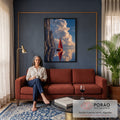 Veleiro de vela vermelha refletido no mar calmo entre penhascos e nuvens, quadro decorativo