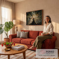 Quadro Decorativo Grande Árvore com Floresta para Sala Verde | quadros decorativos para sala de estar | tronco de árvore visto de baixo com raios de sol atravessando a copa verde dourada | em ambiente 3 | Porao dos Quadros