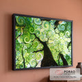 Quadro Decorativo Grande Copa de Árvores para Sala Verde | quadros decorativos para sala de estar | copas de árvores vistas de baixo com efeito espiral verde hipnótico | em ambiente 3 | Porao dos Quadros