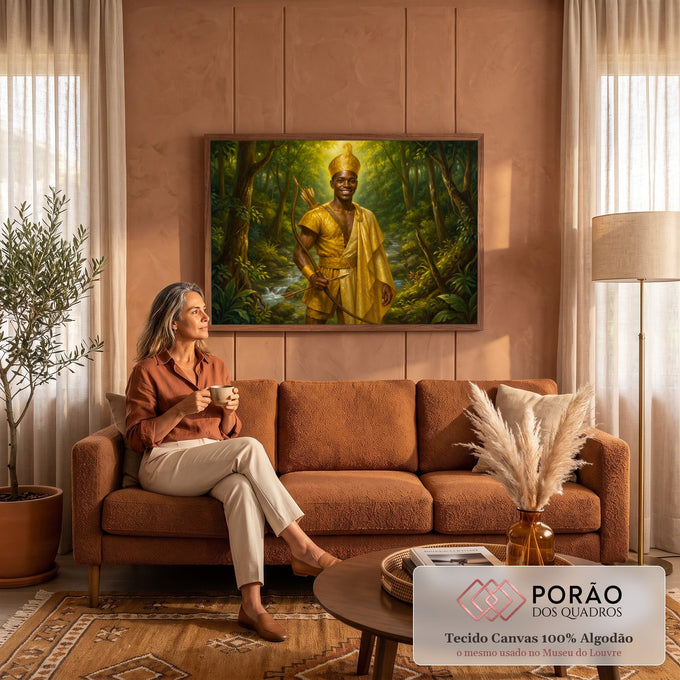 Quadro Decorativo Grande Guerreiro com Arco para Sala | quadros decorativos para sala de estar | homem com coroa e manto dourados segurando arco e flecha em floresta verde | em ambiente 3 | Porao dos Quadros