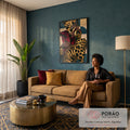 Quadro Decorativo Mulher Retrato Dourado com Estampa de Onça | quadros decorativos para sala de estar | retrato feminino de perfil com maquiagem dourada geométrica e estampa de onça | em ambiente 3 | Porao dos Quadros