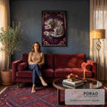 Quadro Decorativo Grande Leopardo das Neves para Sala | quadros decorativos para sala de estar | leopardo-das-neves deitado sobre tapete ornamentado em vermelho e azul | em ambiente 3 | Porao dos Quadros