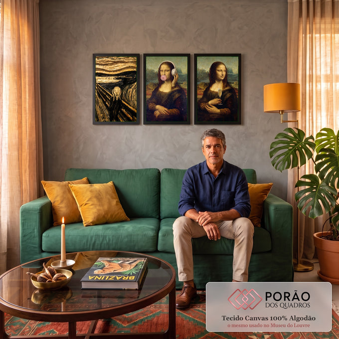 Quadro Decorativo Kit 3 Telas Mona Lisa Pop Art para Sala | quadros decorativos para sala de estar | montagem com O Grito de Munch e duas versões da Mona Lisa com fones de ouvido e taça de champagne | em ambiente 3 | Porao dos Quadros