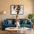 Quadro Decorativo Grande Rosto Lábios Vermelhos para Sala | quadros decorativos para sala de estar | rosto feminino com olhos fechados, lábios vermelhos e respingos de tinta dourada e preta | em ambiente 3 | Porao dos Quadros