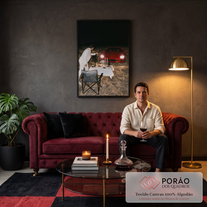 Homem de terno branco, jantar à luz de velas, pantera negra e Ferrari vermelha à noite, quadro decorativo