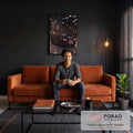 Quadro Decorativo Grande Mustang Visto de Trás para Sala | quadros decorativos para sala de estar | Mustang preto visto de trás com faixas brancas em garagem iluminada | em ambiente 3 | Porao dos Quadros