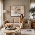 Quadro Decorativo Águia em Voo sobre Fundo Abstrato Bege | quadros decorativos para sala de estar | águia em voo com asas abertas sobre fundo abstrato bege e cinza | em ambiente 3 | Porao dos Quadros