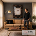 Quadro Decorativo Grande Vista para Sala Preto | quadros decorativos para sala de estar | vista aérea de ringue de boxe com dois lutadores em ambiente de mármore preto e dourado | em ambiente 3 | Porao dos Quadros