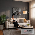 Quadro Decorativo Grande Rosto para Sala Preto | quadros decorativos para sala de estar | rosto feminino emergindo de tecido com padrão labiríntico preto e branco | em ambiente 3 | Porao dos Quadros