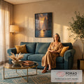 Quadro Decorativo Grande Veleiro Navegando para Sala Dourado | quadros decorativos para sala de estar | veleiro navegando entre penhascos rochosos com sol dourado se pondo ao fundo | em ambiente 3 | Porao dos Quadros