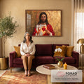 Jesus com Sagrado Coração em chamas, manto vermelho e auréola sobre fundo dourado, quadro decorativo