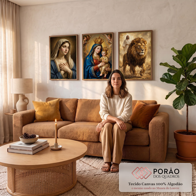 Quadro Decorativo Kit 3 Telas Nossa Senhora Jesus para Sala | quadros decorativos para sala de estar | Nossa Senhora com Menino Jesus, anjos e Jesus junto a um leão coroado | em ambiente 3 | Porao dos Quadros