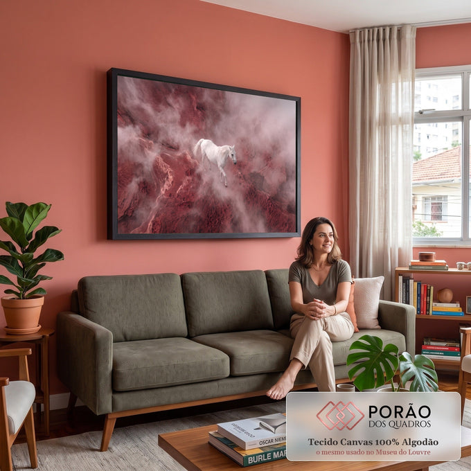Quadro Decorativo Grande Cavalo Branco para Sala Rosa | quadros decorativos para sala de estar | cavalo branco caminhando sobre rochas vermelhas envolto em névoa rosada | em ambiente 3 | Porao dos Quadros