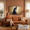 Nossa Senhora negra de perfil, manto azul estrelado e coroa dourada em fundo dourado, quadro decorativo