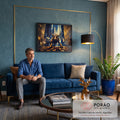 Touro dourado de Wall Street sobre moedas em rua de arranha-céus iluminada à noite, quadro decorativo