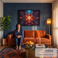 Quadro Decorativo Grande Mandala Fractal para Sala Laranja | quadros decorativos para sala de estar | mandala fractal simétrico em laranja e azul com ponto de luz central | em ambiente 3 | Porao dos Quadros