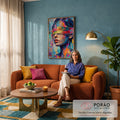 Quadro Decorativo Grande Mulher Vendada para Sala Azul | quadros decorativos para sala de estar | retrato de mulher com venda colorida em pintura texturizada de cores vibrantes | em ambiente 3 | Porao dos Quadros