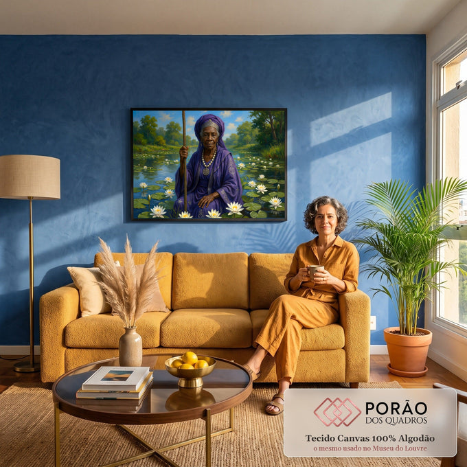 Orixá Nanã idosa de manto roxo e cajado sentada em lago de ninfeias brancas, quadro decorativo