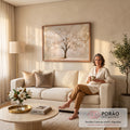 Quadro Decorativo Grande Árvore Florida para Sala Dourado | quadros decorativos para sala de estar | árvore com flores brancas e miolos dourados sobre fundo bege com brilhos | em ambiente 3 | Porao dos Quadros