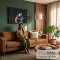 Quadro Decorativo Grande Jesus Abraçando para Sala Preto | quadros decorativos para sala de estar | homem de manto branco abraçando três crianças com fundo escuro e dourado | em ambiente 3 | Porao dos Quadros
