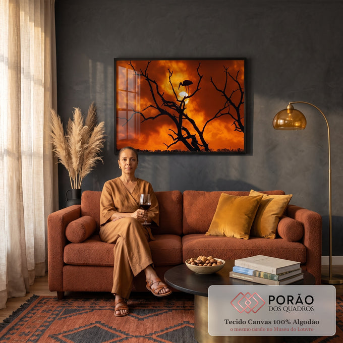 Quadro Decorativo Grande Ave em Galho Seco para Sala Laranja | quadros decorativos para sala de estar | silhueta de ave em galho seco contra céu laranja intenso ao pôr do sol | em ambiente 3 | Porao dos Quadros