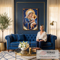 Quadro Decorativo Grande Nossa Senhora com Menino para Sala | quadros decorativos para sala de estar | Nossa Senhora de manto azul segurando o Menino Jesus com auréolas douradas em fundo estrelado | em ambiente 3 | Porao dos Quadros