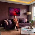 Quadro Decorativo Grande Pôr do Sol Praia para Sala Vermelho | quadros decorativos para sala de estar | pôr do sol vermelho intenso com palmeiras em silhueta e mar refletindo o céu | em ambiente 3 | Porao dos Quadros