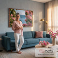 Quadro Decorativo Grande Veleiro no Mar Azul para Sala | quadros decorativos para sala de estar | veleiro branco no mar azul visto através de flores rosa desfocadas em primeiro plano | em ambiente 3 | Porao dos Quadros