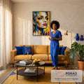 Rosto de mulher em pop art craquelado, lábios vermelhos, tons amarelo e azul e skyline, quadro decorativo