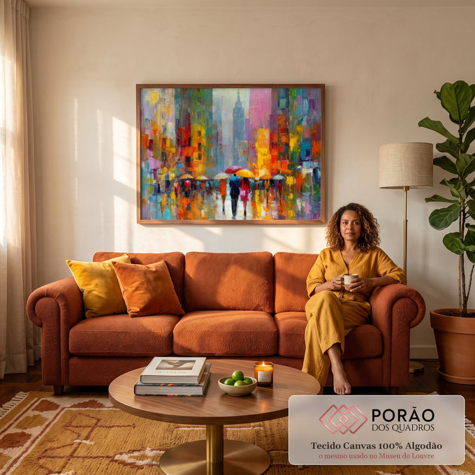Quadro Decorativo Grande Rua Chuvosa para Sala Laranja | quadros decorativos para sala de estar | rua chuvosa com guarda-chuvas coloridos e prédios em pinceladas abstratas vibrantes | em ambiente 3 | Porao dos Quadros