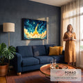 Foguete decolando rumo à lua em céu estrelado azul com redemoinhos e nuvens de fogo douradas, quadro decorativo
