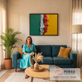 Rosto de mulher de olhos fechados em pó branco, vermelho e amarelo rachado sobre verde, quadro decorativo