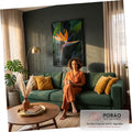 Flor ave-do-paraíso laranja e azul entre folhas tropicais verde-escuras, quadro decorativo