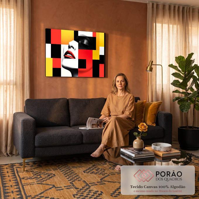 Quadro Decorativo Grande Rosto Feminino para Sala Vermelho | quadros decorativos para sala de estar | rosto feminino preto e branco com lábios vermelhos sobre fundo geométrico colorido | em ambiente 3 | Porao dos Quadros