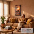 Quadro Decorativo Grande Elefantes na Savana para Sala | quadros decorativos para sala de estar | três elefantes caminhando na savana africana ao pôr do sol laranja | em ambiente 3 | Porao dos Quadros