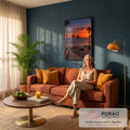 Quadro Decorativo Grande Carro Clássico na Orla para Sala | quadros decorativos para sala de estar | pôr do sol laranja entre palmeiras com carro clássico em rua litorânea | em ambiente 3 | Porao dos Quadros