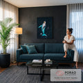 Baleia jubarte vista do alto com golfinho ao lado em mar azul escuro e água turquesa, quadro decorativo