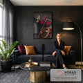 Quadro Decorativo Grande Carta Ás e Rei para Sala Preto | quadros decorativos para sala de estar | close-up de cartas de baralho pretas com ás dourado e rei vermelho | em ambiente 3 | Porao dos Quadros